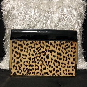 Aldo leopard/ Patent leather hand bag.